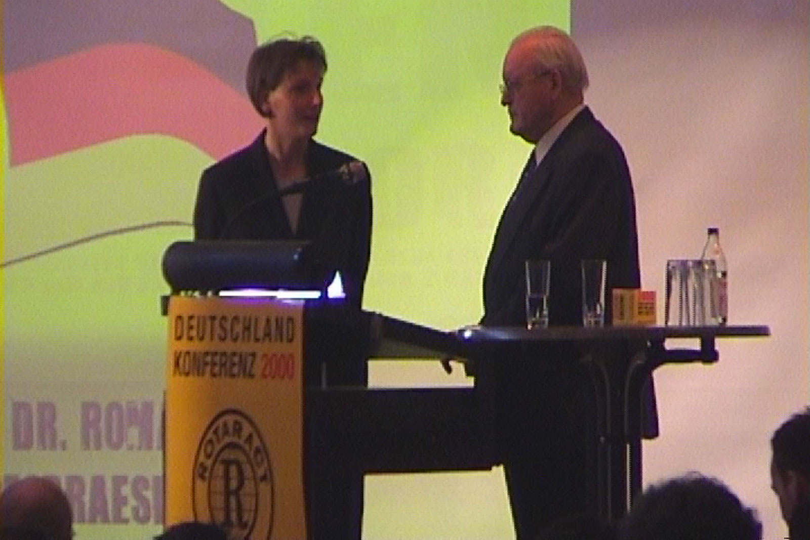 Rotaract.de_Geschichte-2000