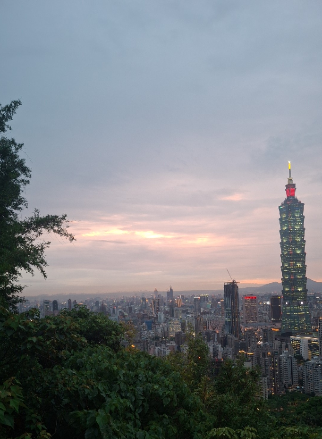Blick vom Elephant Mountain auf Taipeh